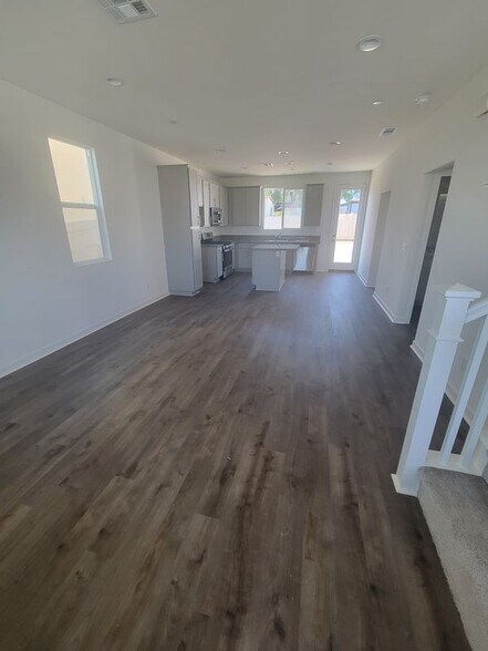Building Photo - 356 Faith Cir