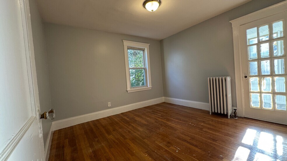 Building Photo - 54 Hooker Ave