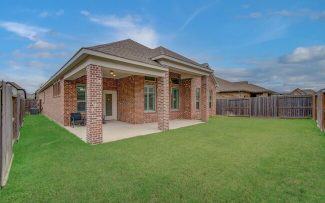 Building Photo - 11810 Dockside Shores Dr