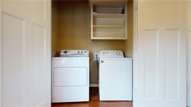 Building Photo - 6904 Appomattox Dr