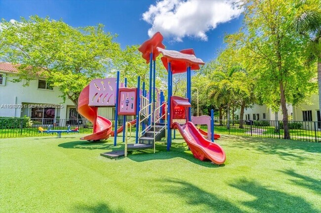 Building Photo - 21417 NW 13th Ct