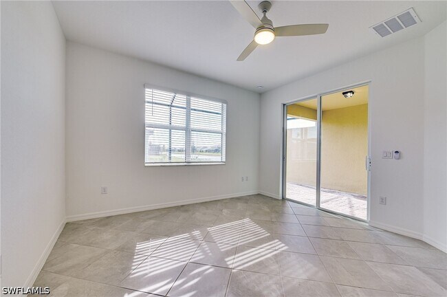 Building Photo - 2620 Vine Ave
