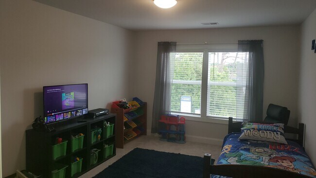 Building Photo - 413 Marietta Ln