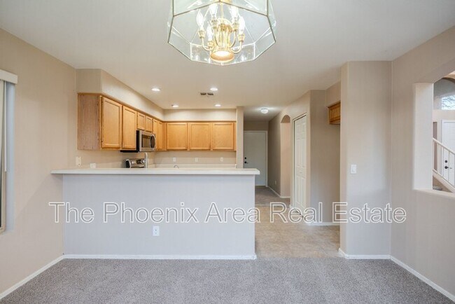 Building Photo - 3095 E Merrill Ave