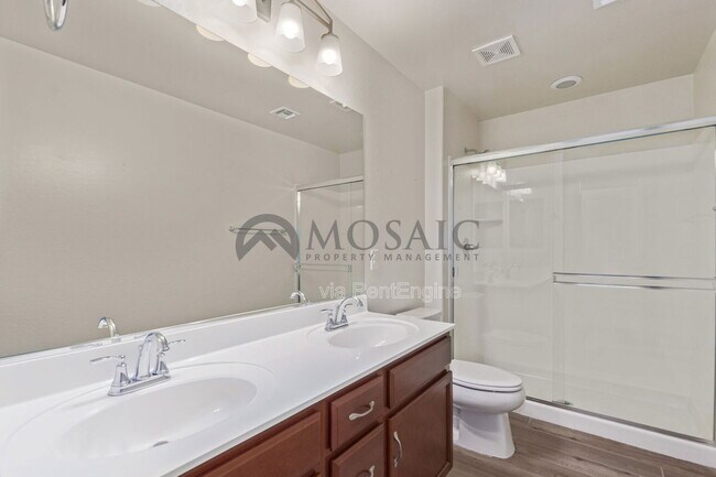 Building Photo - 3320 W Dunbar Dr