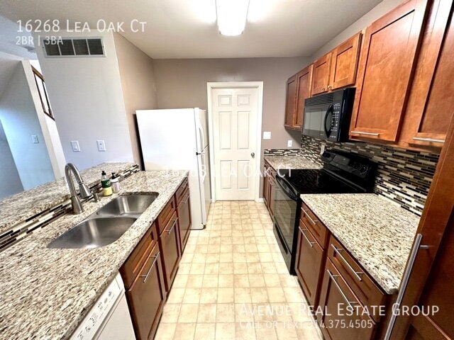 Building Photo - 16268 Lea Oak Ct