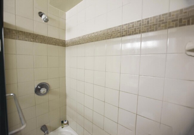 Building Photo - 555 E William St