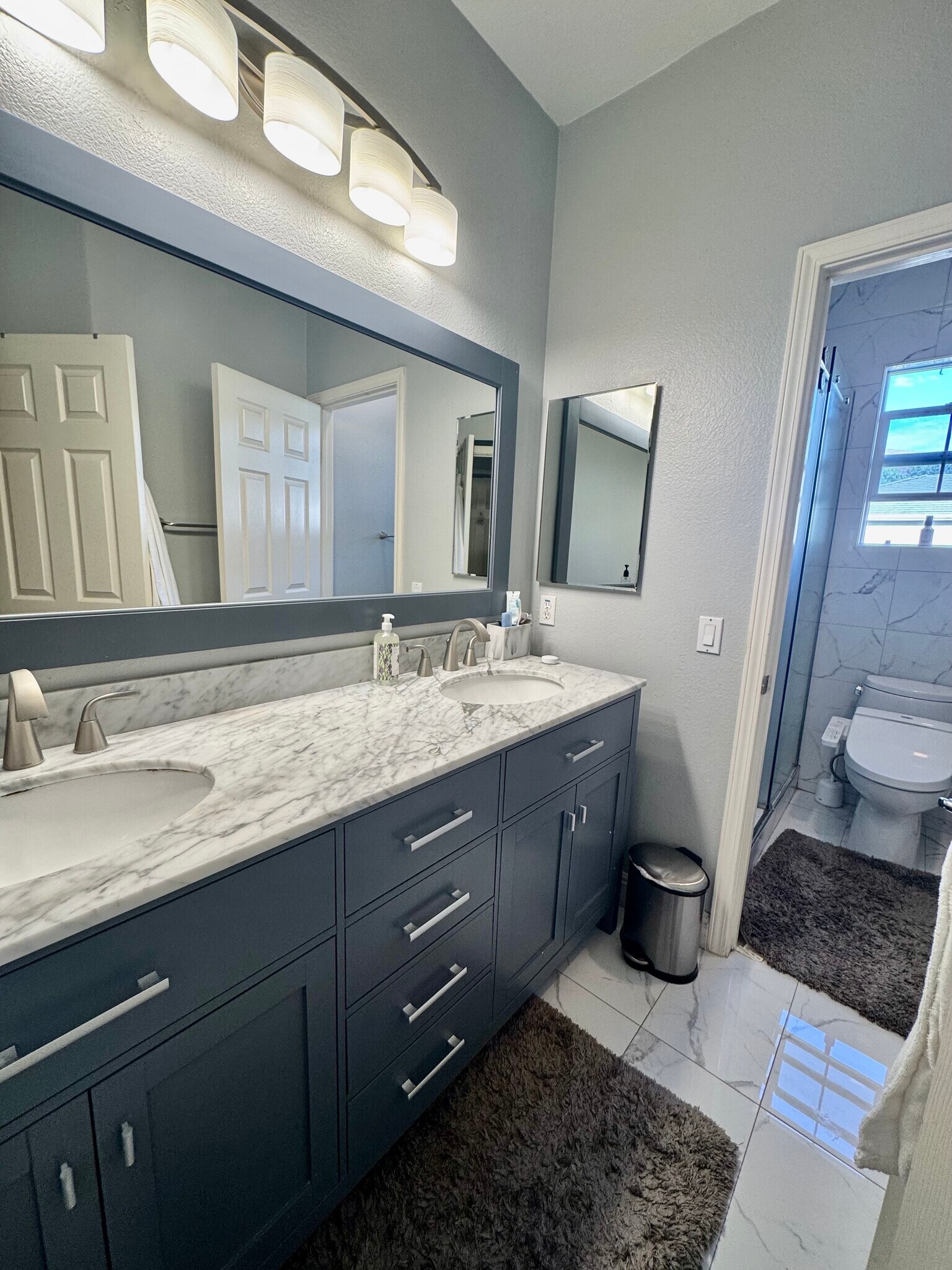 Building Photo - 6593 Alyssa Dr