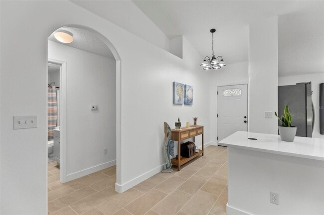 Building Photo - 64 Radcliffe Dr