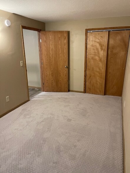 Building Photo - 226 W 33rd St