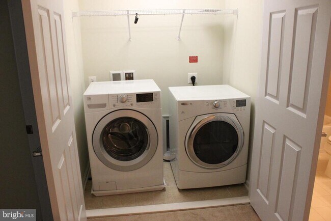 Building Photo - 43579 Wheat Berry Terrace