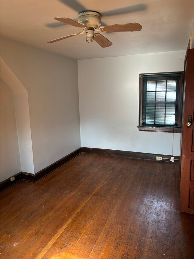 Building Photo - 984 Greenwood Ave