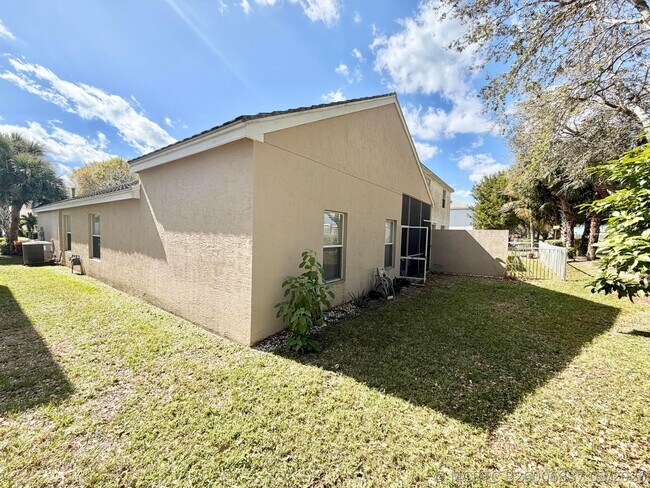 Building Photo - 159 Berenger Walk