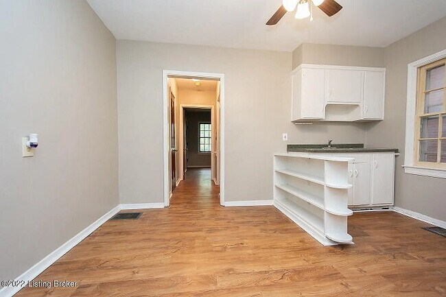 Building Photo - Charming 1 bed, 1 bath apartment in old louisville.