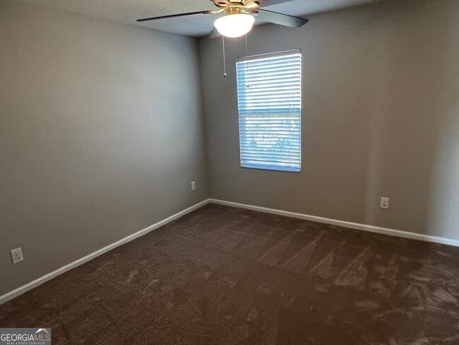 Building Photo - 214 Brooklet Cir