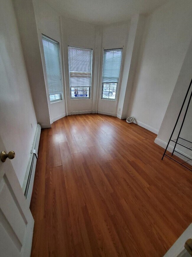 Building Photo - 78 Belmont Ave