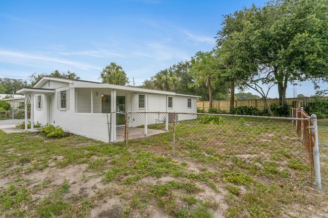 Building Photo - Welcome to Beautiful Atlantic Beach!