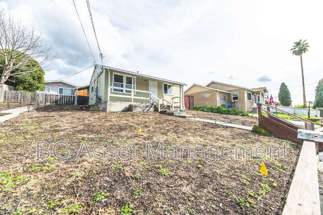 Building Photo - 760 Alhambra Rd