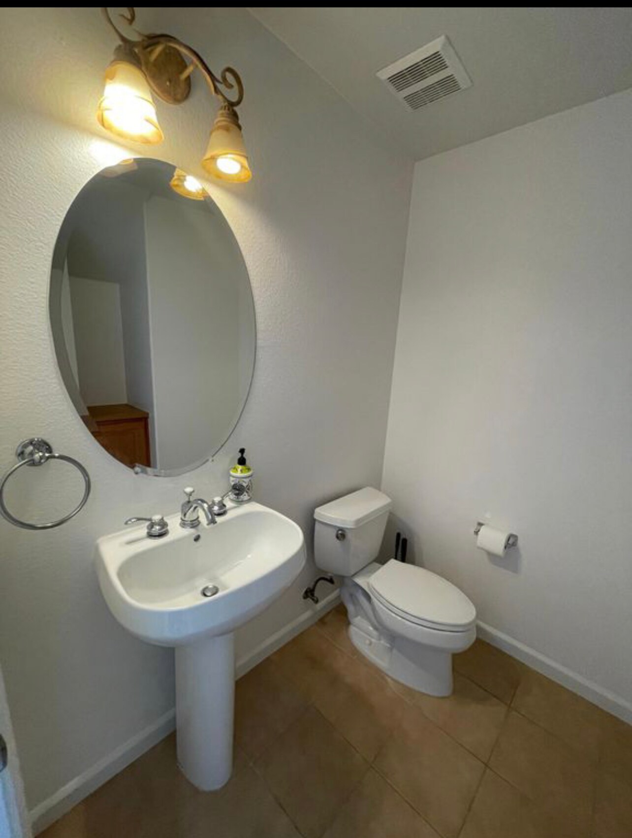 Building Photo - 672 Via Rialto