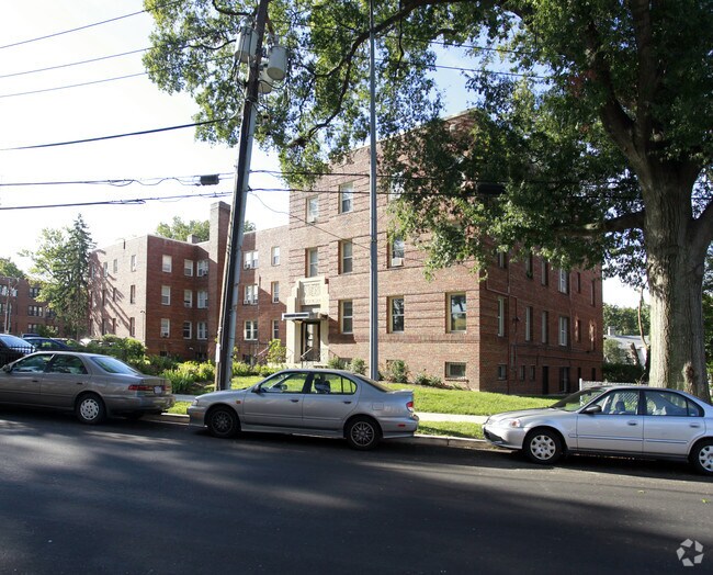 Building Photo - 5746 Colorado Ave NW
