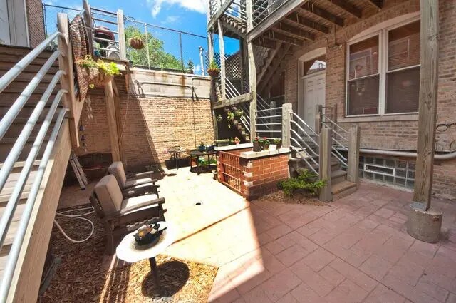 Building Photo - 2368 N Elston Ct