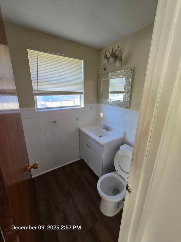 Building Photo - 617 S 1st St