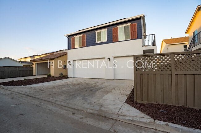 Building Photo - Spacious 4-Bedroom with 3 Full Baths in Tracy – Your Next Rental Home Awaits!