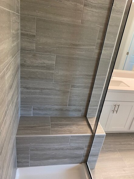 Building Photo - 425 Hazy Hls Ln