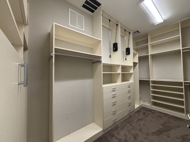 Building Photo - 81 Navarra Canyon Ct