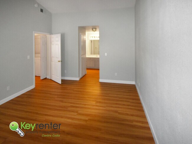 Building Photo - Rare San Ramon Foothills Condo available!