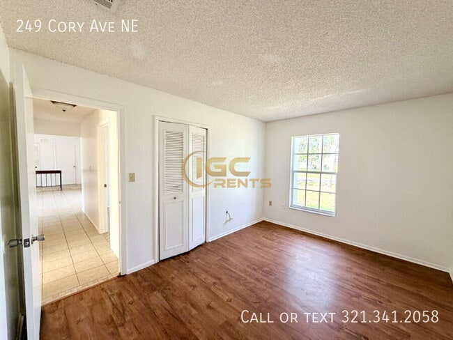Building Photo - 249 Cory Ave NE