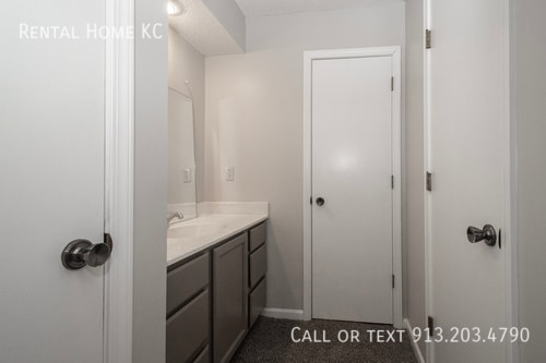Building Photo - 7434 Santa Fe Dr