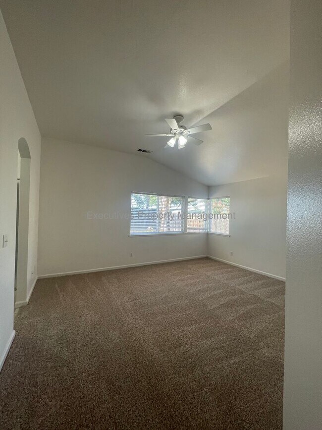 Building Photo - 1449 Quiet Ct