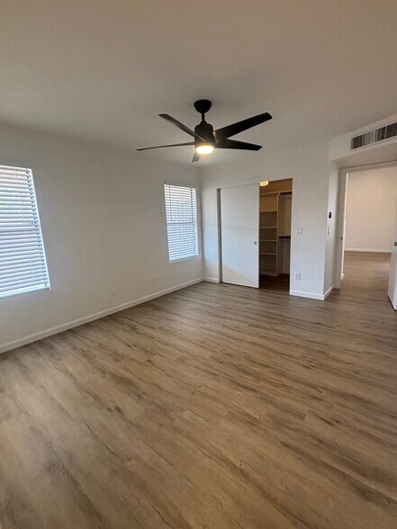 Building Photo - 9940 E Gray Hawk Dr