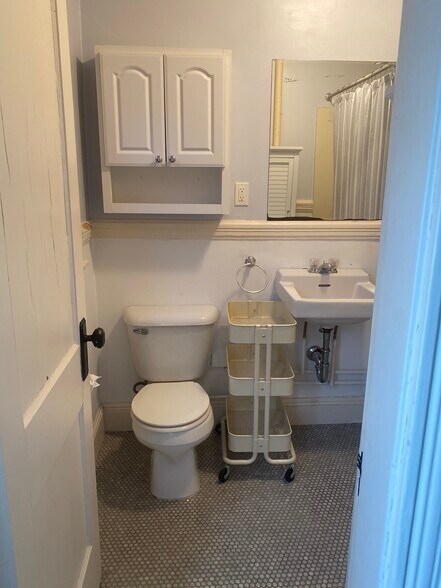 Building Photo - 90 Brainerd Rd