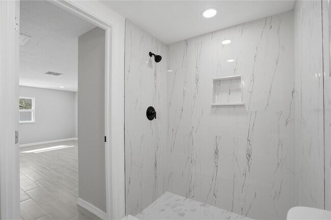 Building Photo - 5543 Quist Dr