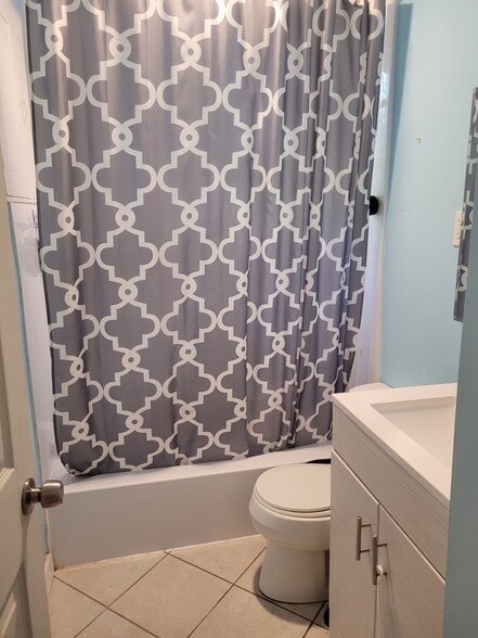 bathroom - 23 Desmond Rd