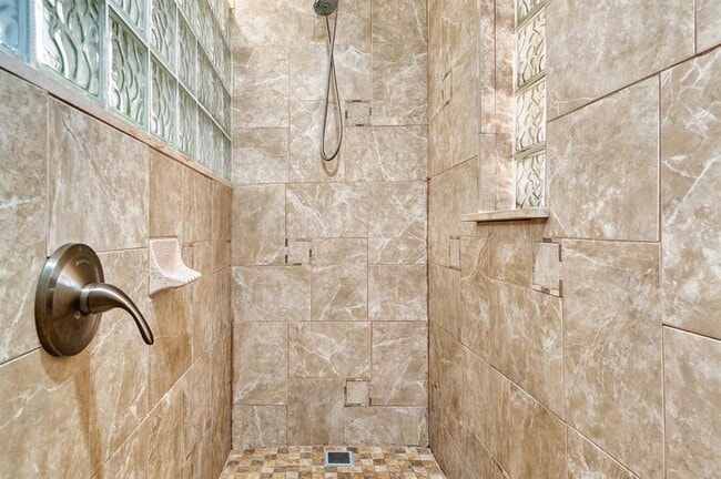 Building Photo - 1606 NW 22nd St