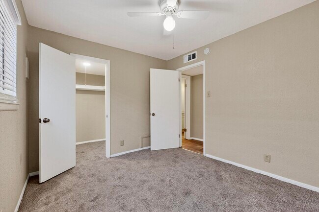 Building Photo - 207 Delamar Loop NW