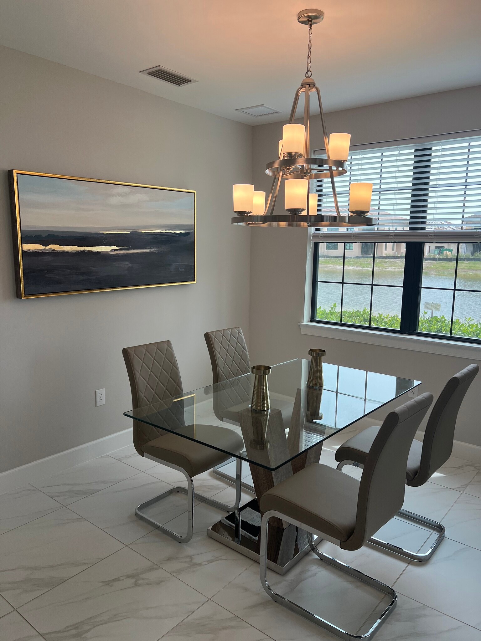 Building Photo - 15257 Zeno Way