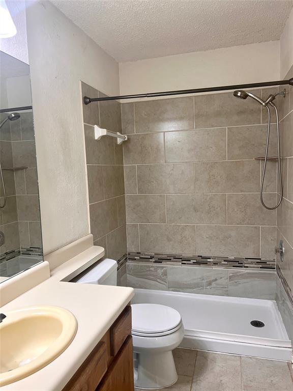 Building Photo - 11727 Norwegian Wood Dr