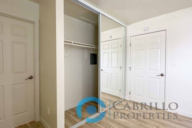 Building Photo - 8453 Carlisle Dr