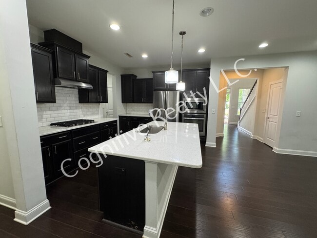 Building Photo - 1024 Laurel Twist Rd