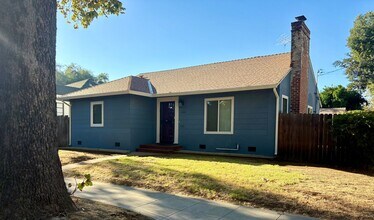 Building Photo - Updated and Stunning 2bed/1bath home in Mi...