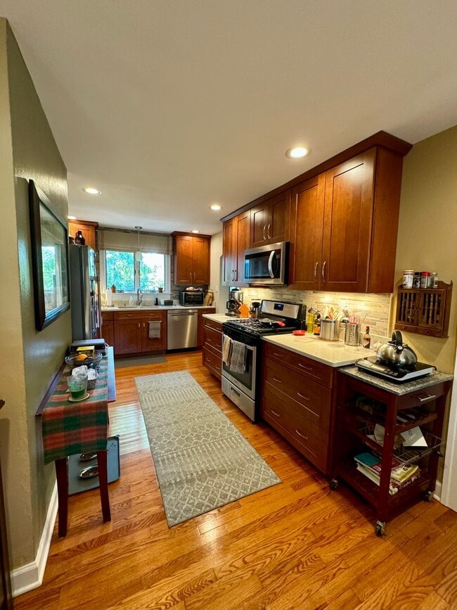 Building Photo - Single Family Home for Rent