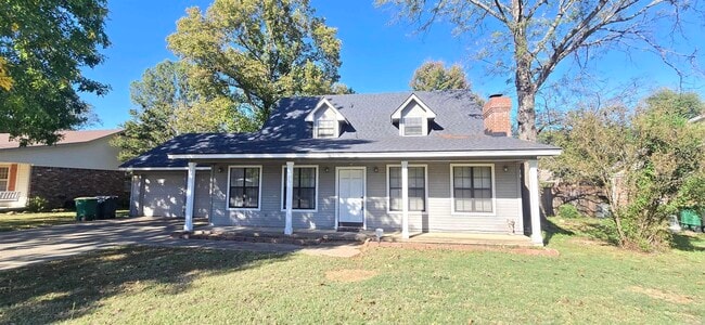 Primary Photo - 107 Roundleaf Ct