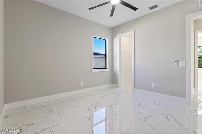 Building Photo - 1561 NW 26th Pl