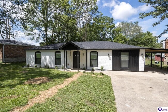 Primary Photo - 2659 S Wilson Rd