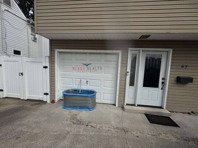 Building Photo - 67 Haymaker Ln