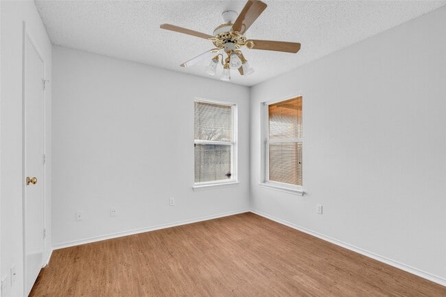 Building Photo - 8464 Ruthette Dr